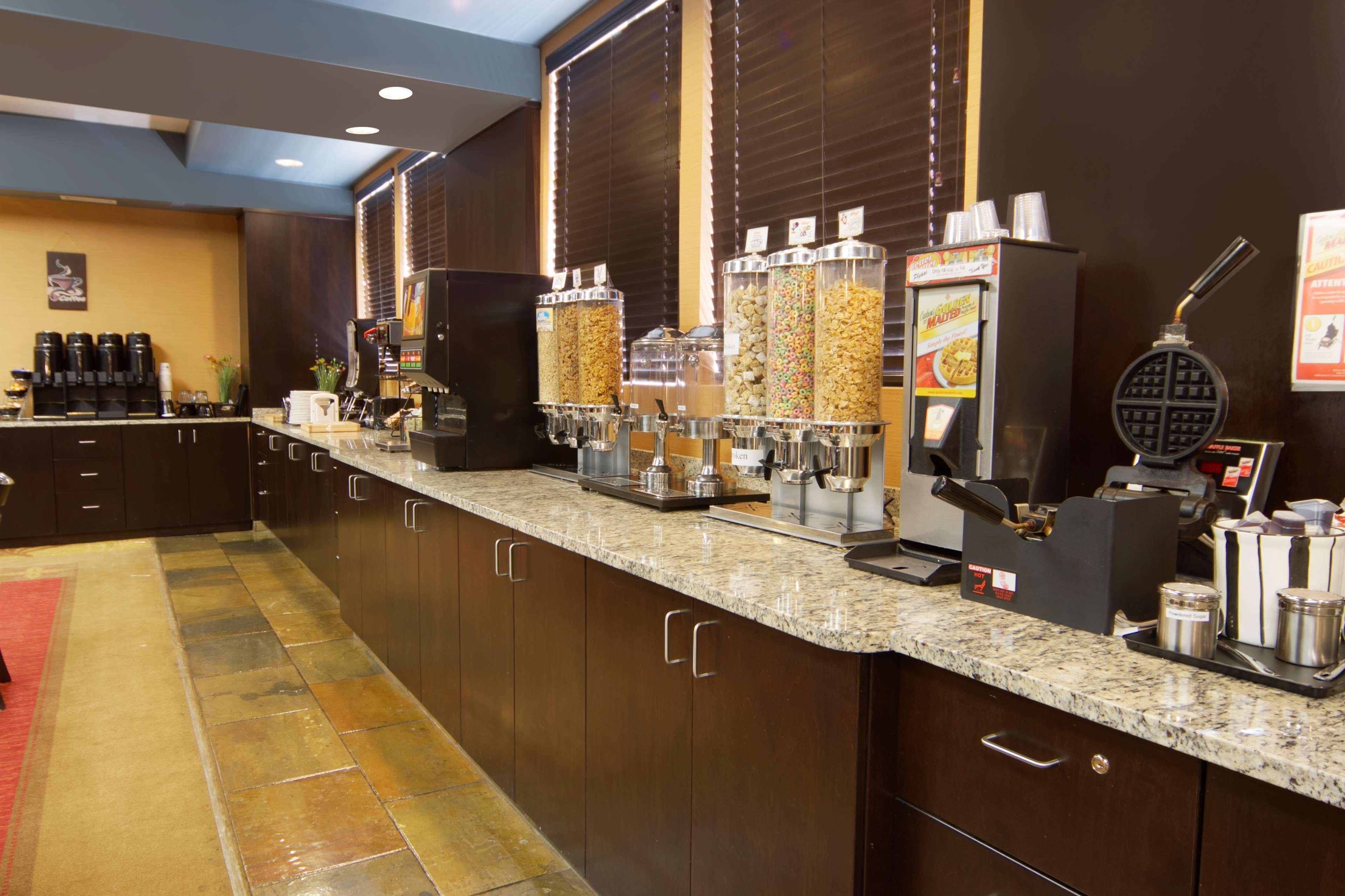 Best Western Bonnyville Inn & Suites Dış mekan fotoğraf