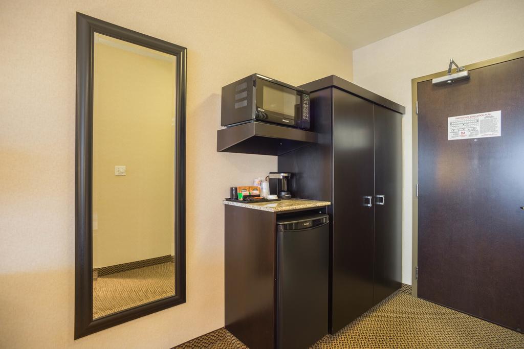 Best Western Bonnyville Inn & Suites Dış mekan fotoğraf